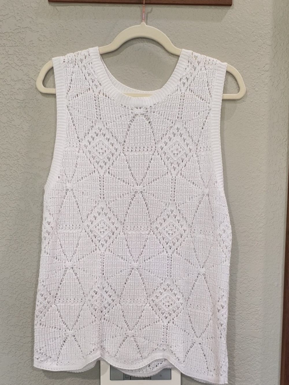 New Staccato White Knit Sleeveless Top - Unbranded